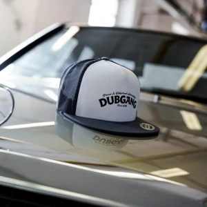 TRUCKER BMW CSL     white/navy